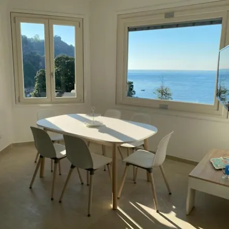 Paradisea Guillhome Apartment *